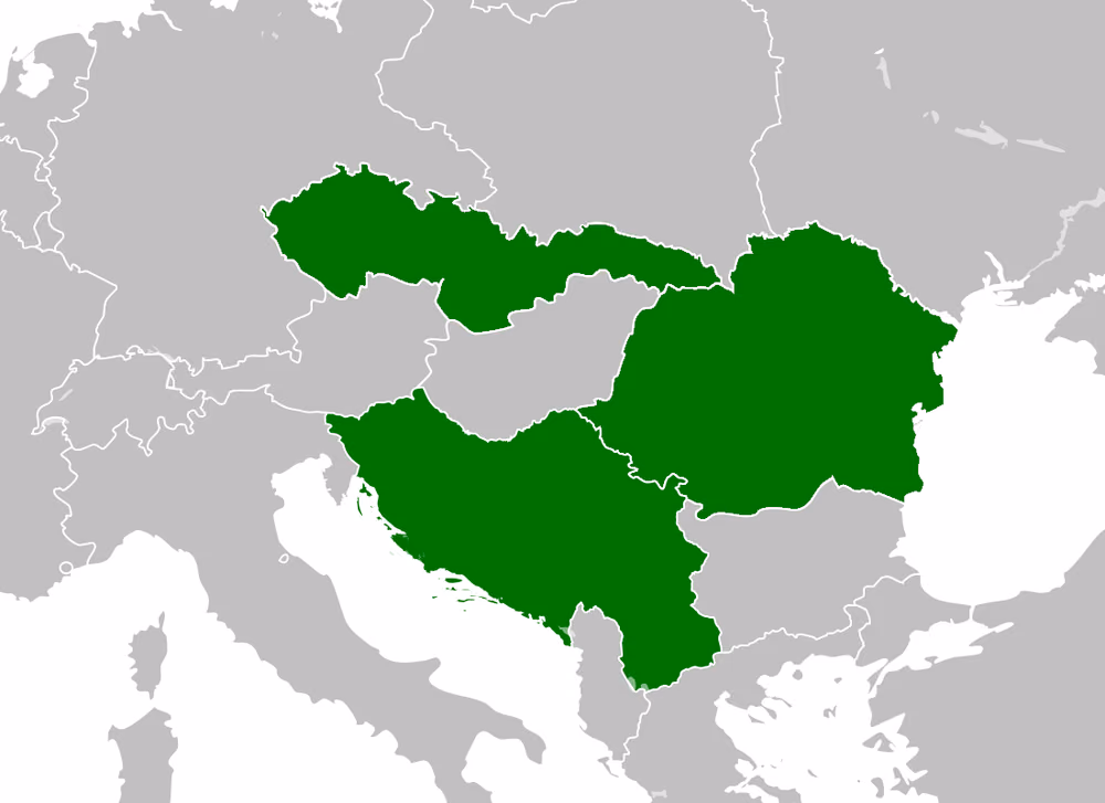 Harta Europei în anii 1921–1938: România, Cehoslovacia și Iugoslavia sunt colorate în verde, Ungaria rămâne gri, în centrul lor.